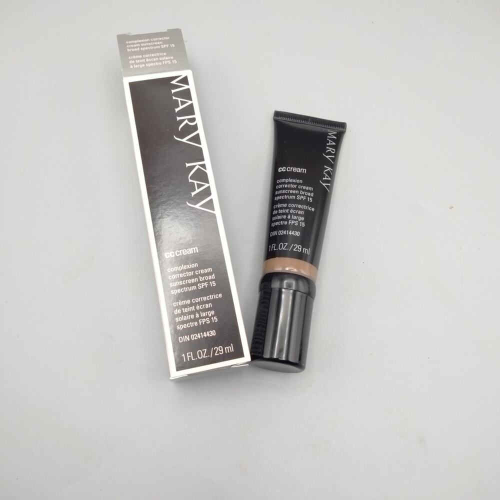 Mary Kay CC Cream Very Deep with Spectrum SPF 15 # 086620 Exp 1/27